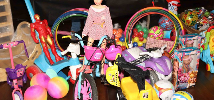 Gincana do Bem arrecada 12 mil brinquedos