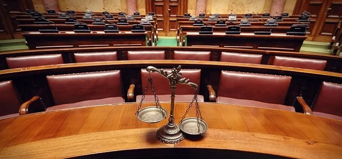 Juri condena motorista a 34 anos por crime de 2023