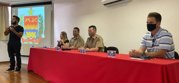 Novos policiais militares devem compreender Libras