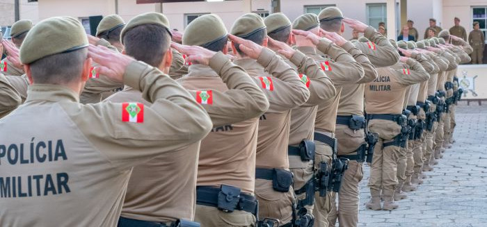 Homem com mandado por furto é preso na Praça Victor Konder