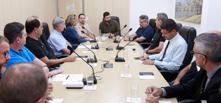 Comissão que analisa recuperação fiscal da Furb