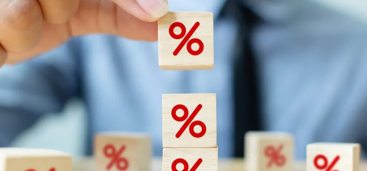 Por quanto tempoo juro ficará alto?