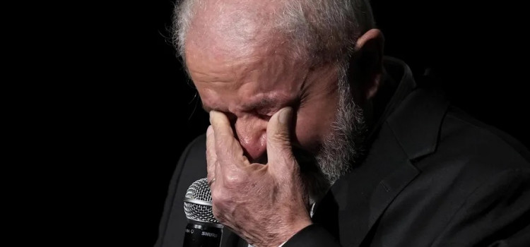 Governo Lula é reprovado por 56,7% da população