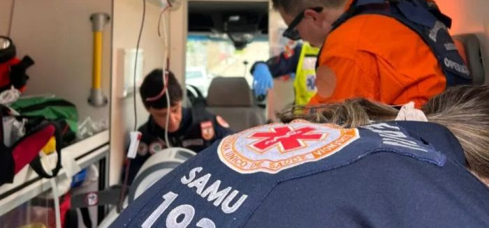 Idosa morre após ser atropelada por caminhão de lixo no Valparaíso