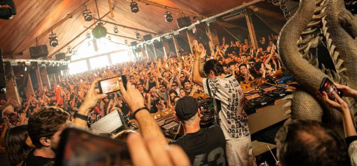 Warung se despede da Praia Brava após 22 anos de história