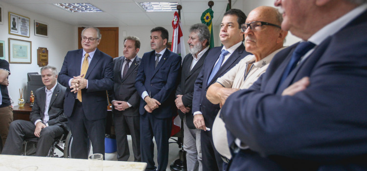 Deputados formalizam movimento pela instalação de consulado italiano no estado