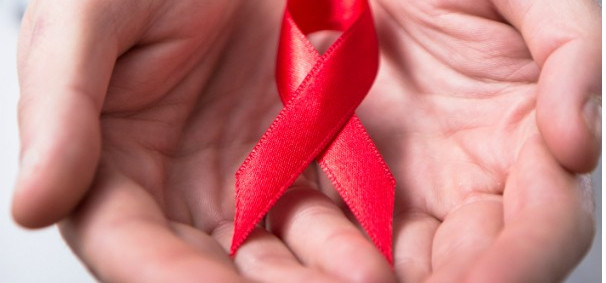 Revista Ser Médico apresenta dossiê sobre epidemia do Aids