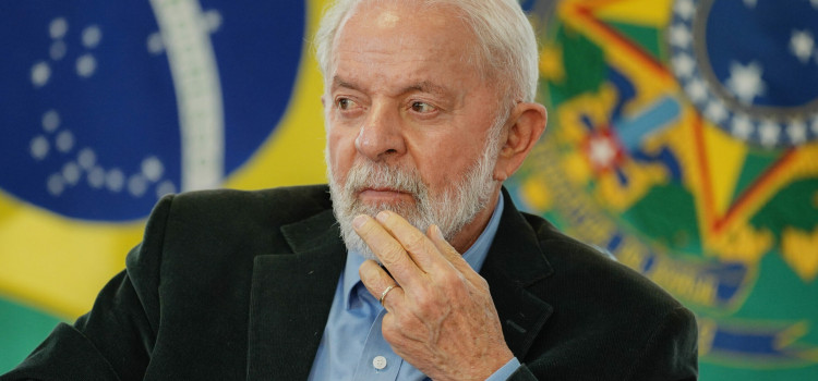 Lula busca culpados para queda de popularidade