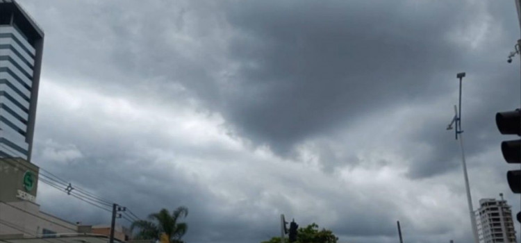 Apesar de ciclone, as aulas estão mantidas