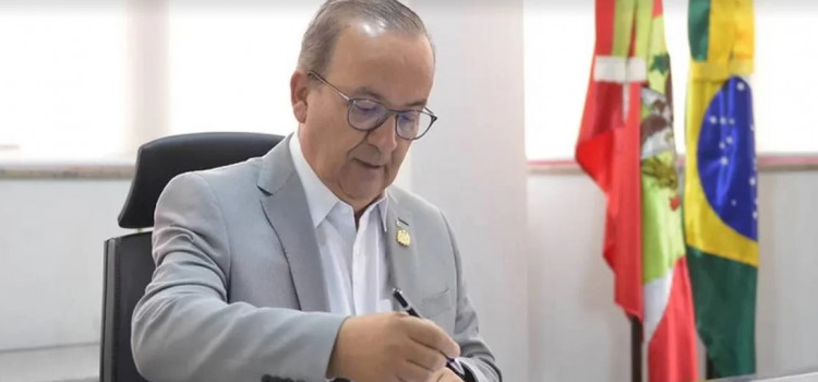 Jorginho manda à Alesc 58 projetos de lei