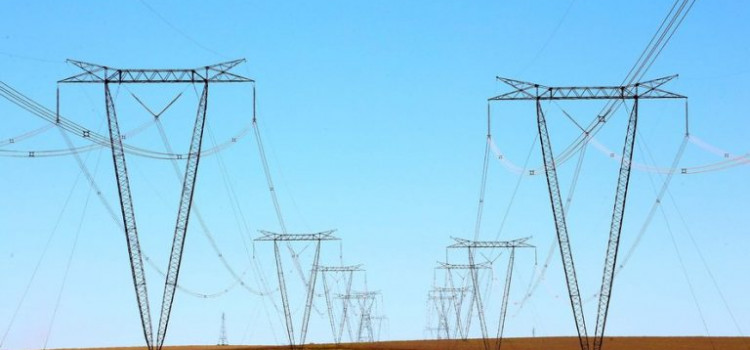 Sancionada lei que altera regras do setor elétrico para conter tarifas