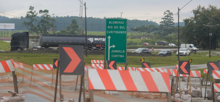 Governador encaminha acordo para acelerar obras nas rodovias federais