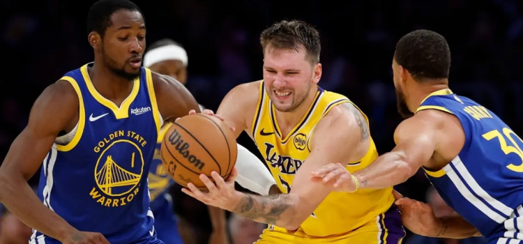 Warriors derrotam os Lakers na abertura da NBA