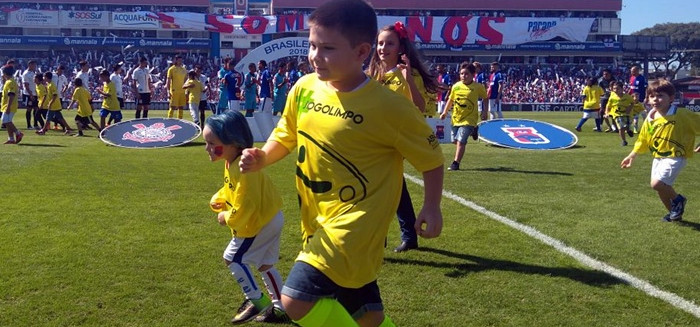 Campanha #JogoLimpo leva crianças aos jogos do Campeonato Brasileiro