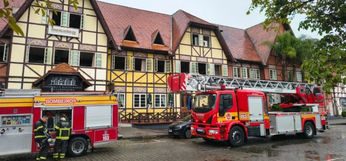Princípio de incêndio na Vila Germânica mobiliza bombeiros