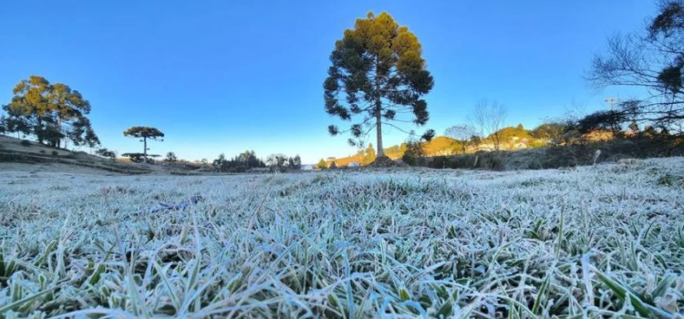 O inverno chegou: de serras congelantes a refúgios de sol