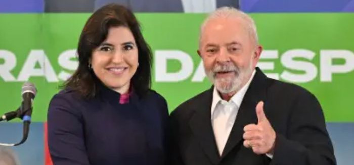Lula articula com o centrão e quer vice do MDB para isolar Flávio Bolsonaro