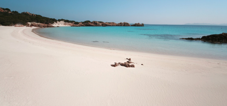 Se puser o pé nesta praia corre o risco de pagar 3500 euros