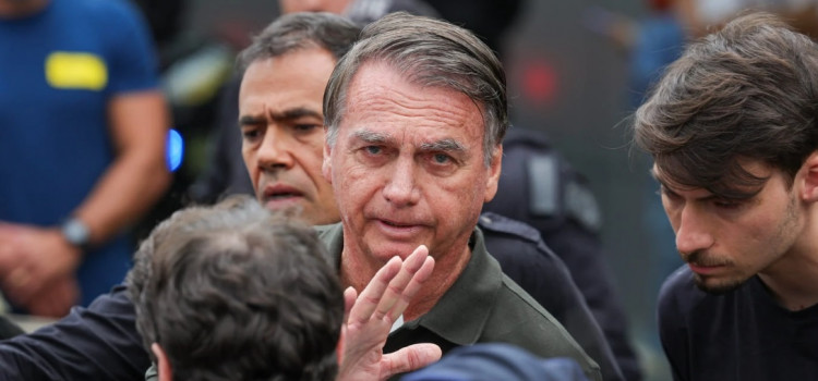 Moraes determina transferência de Bolsonaro da PF para a 'Papudinha'