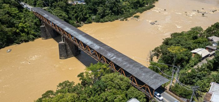 Prefeitura de Blumenau confirma reforma e pintura da Ponte do Salto