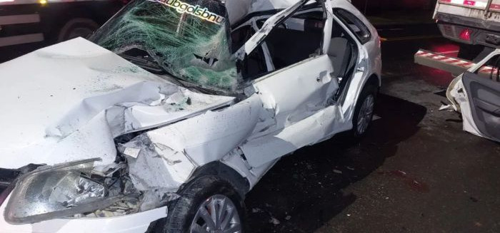 Rapaz morre após colisão contra caminhão no Garcia