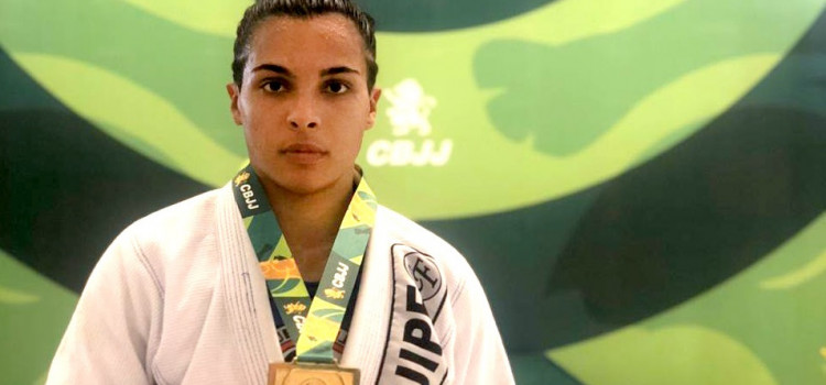 Atleta guabirubense é campeã no Sul Brasileiro de Jiu-Jítsu
