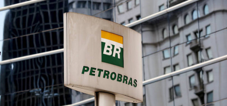 Presidente da Petrobras tenta vendar ativos para resgatar estatal