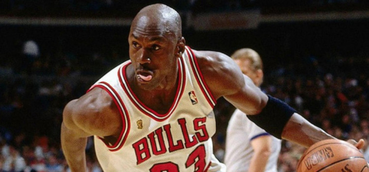 Site divulga os 100 melhores jogadores da NBA na história