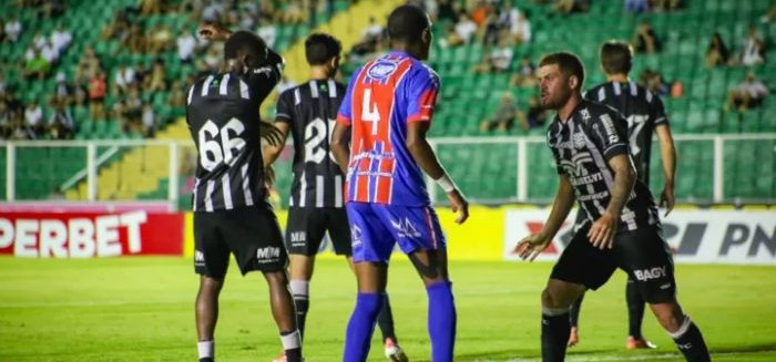 Carlos Renaux goleia Figueirense no Scarpelli em despedida da elite