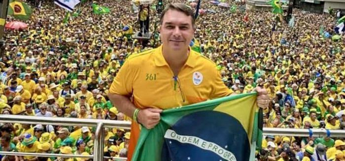 Família Bolsonaro e oposição confirmam ato na Paulista neste domingo