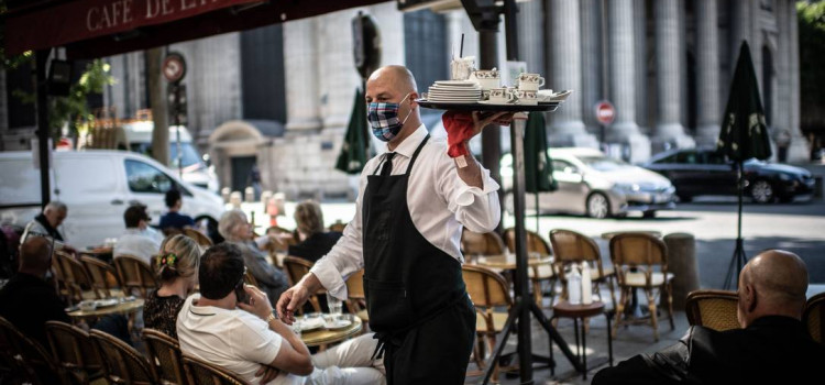 74% dos brasileiros valorizam ainda mais bares, restaurantes e cafés