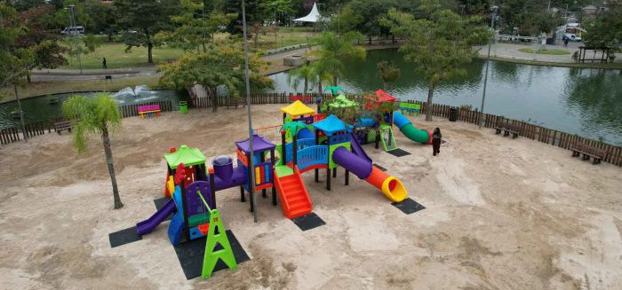 Parquinho do Parque Ramiro Ruediger reabre com estrutura temporária