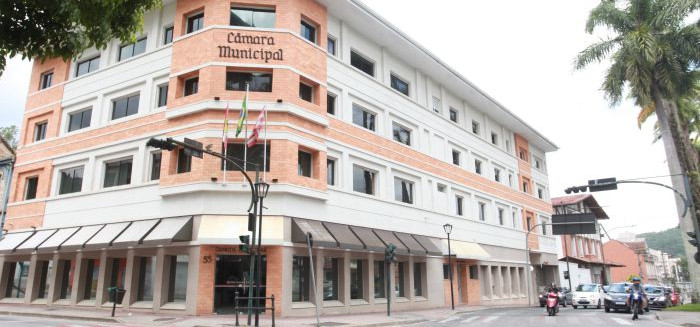 Blumenau em foco: câmara municipal celebra 140 anos