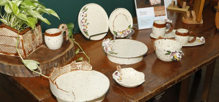 Catálogo reúne artesanato com identidade blumenauense