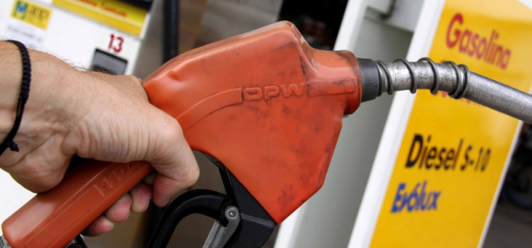 Gasolina acumula alta de 14,69% desde maio