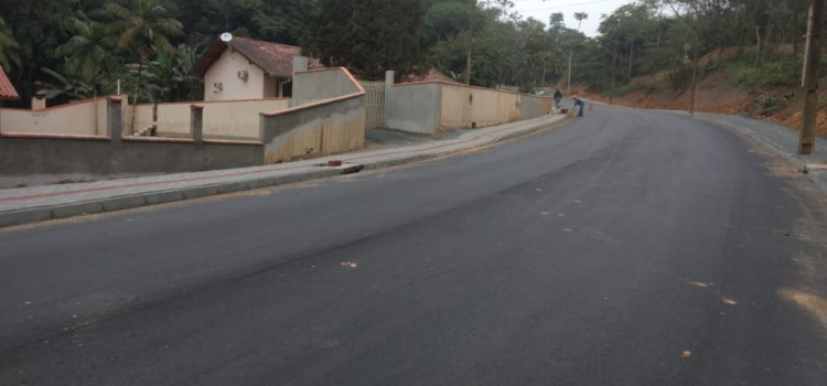 Obras na Rua Gustavo Henschel acabam até a próxima semana