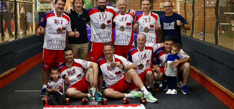 Blumenau estreia com placares expressivos nos Jasc