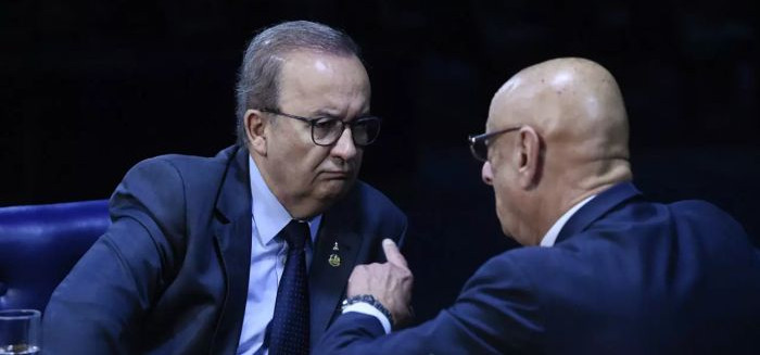 Amin afirma que ninguém pode impedi-lo de sair ao Senado