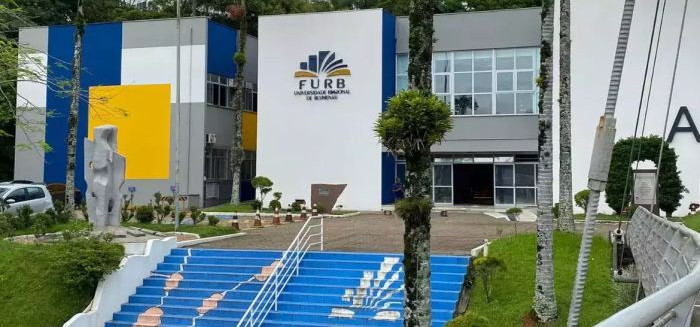 FURB bate recorde histórico com mais de 2,2 mil novos estudantes