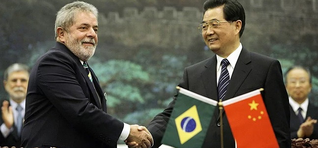 Lula deve ir à China no fim de março