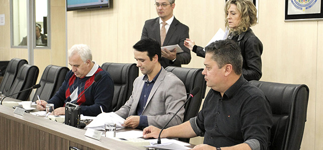 Vereadores aprovam cinco projetos de decreto legislativo
