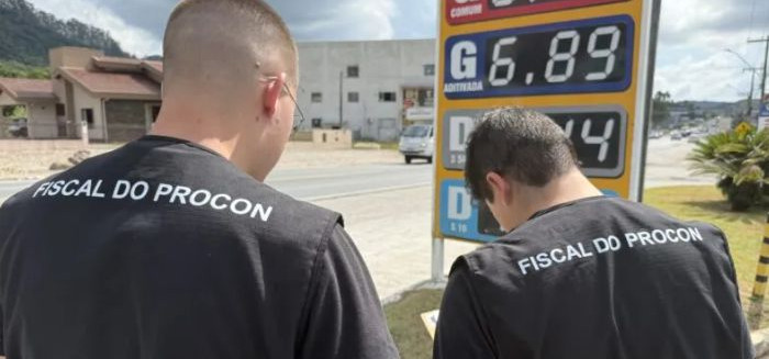 Combustíveis em Gaspar têm diferença de até R$ 1,30 no litro