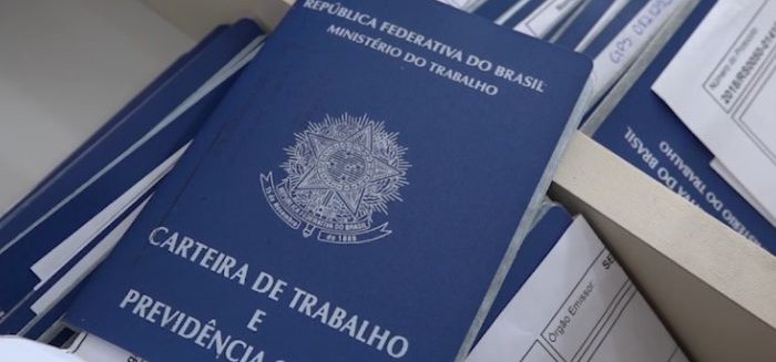 Proposta do fim da jornada 6x1 avança e chega à CCJ da Câmara