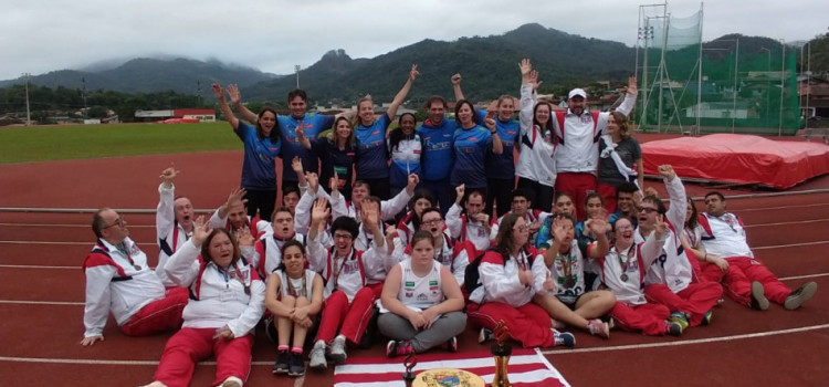 Atletas de Blumenau conquistam 13 troféus e 94 medalhas no Parajasc