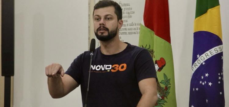 Blumenau proíbe inaugurações de obras inacabadas