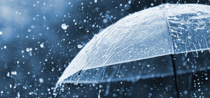 Frente fria avança e ameaça folia de Carnaval em Blumenau e região