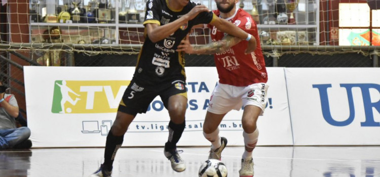 Blumenau Futsal é superado pelo Atlântico em Erechim