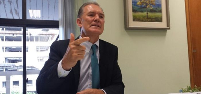 Odair Tramontin critica ausência do prefeito de Blumenau