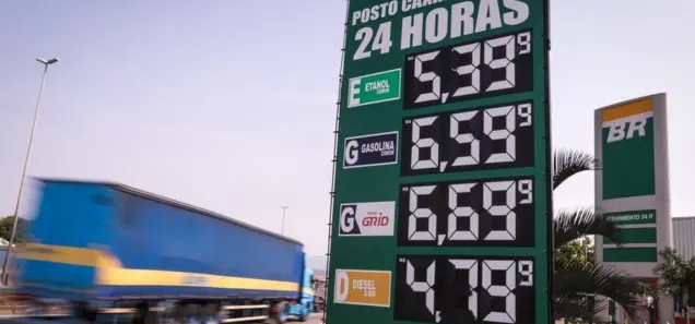 Preço da gasolina em Blumenau chega ao maior patamar em nove meses