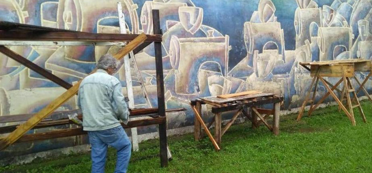 Restauração do Painel das Costureiras avança na Itoupava Norte